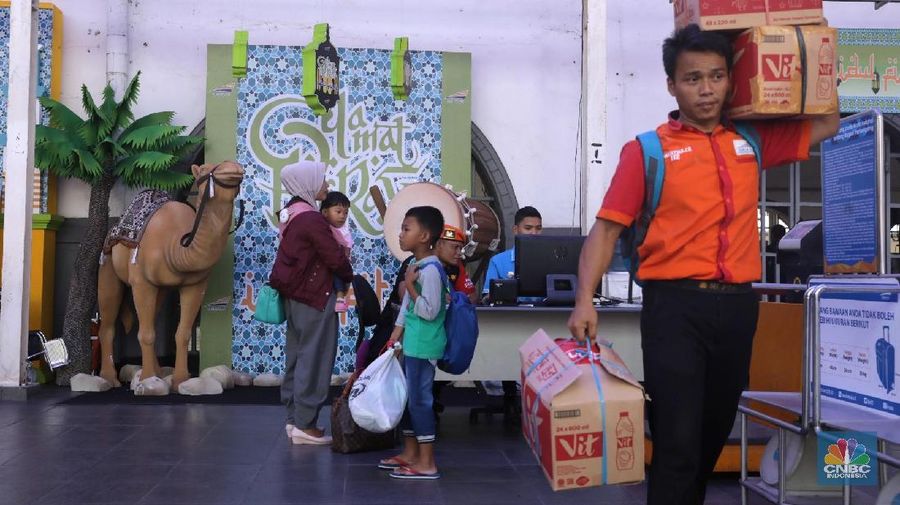 Menteri Agama Lukman Hakim Saifuddin menyatakan bahwa awal puasa atau 1 Ramadan 1440 Hijriah jatuh pada Senin esok, 6 Mei 2019.