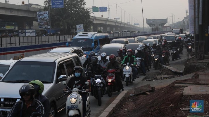 H-5 Lebaran, Volume Lalu Lintas Jalur Mudik Naik 85% Jasa Marga memprediksi volume lalu lintas di jalur mudik di H-5 lebaran naik 85%