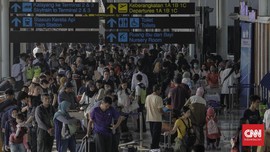 FOTO : Soekarno-Hatta Mulai Dipenuhi Pemudik