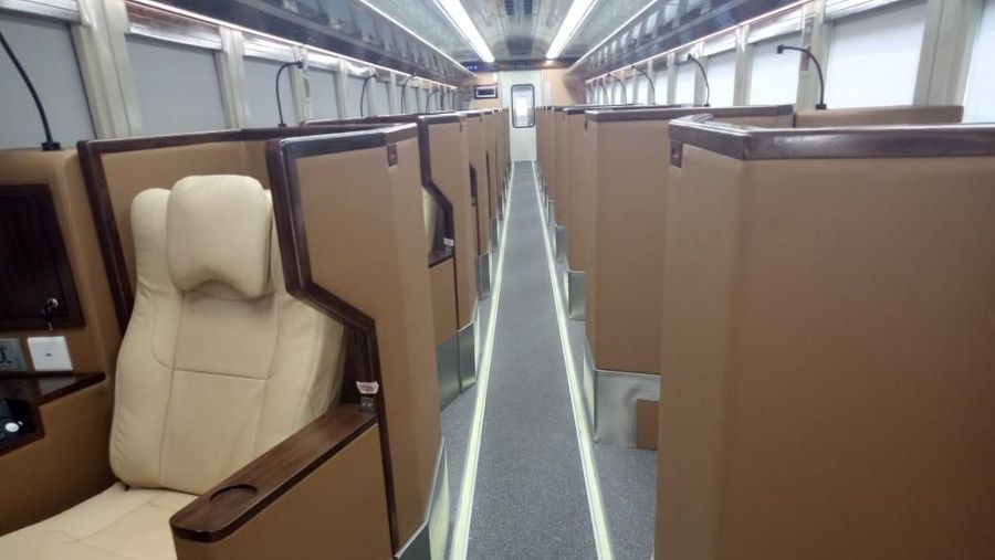 Kereta first class direncanakan bisa melayani angkutan mudik pada Lebaran 2018.