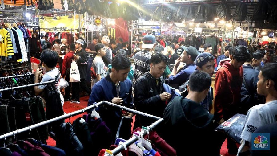 Diskon yang diberikan bukan hanya 50 persen, tapi diskon sampai 90 persen.