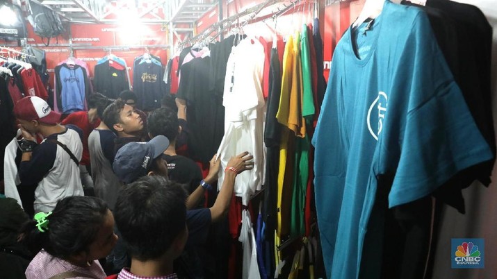 Festival Jackloth mulai digelar, kali ini sampai Surabaya dan Lampung. Harga kaos dijual mulai dari Rp 10 ribu