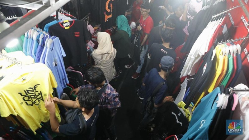 Diskon yang diberikan bukan hanya 50 persen, tapi diskon sampai 90 persen.