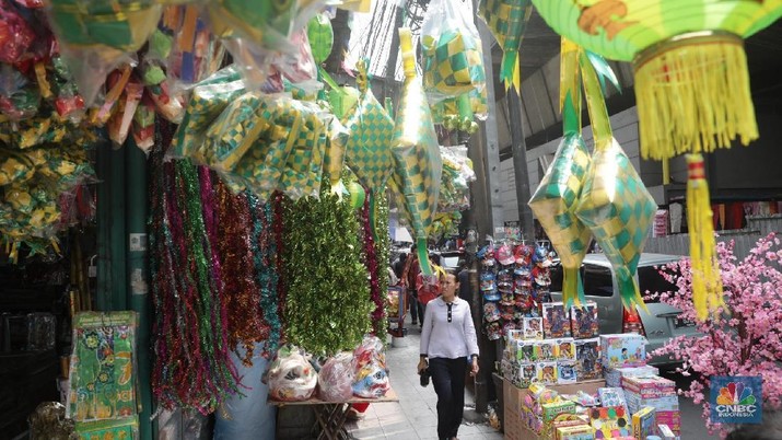 Waktunya Berburu Pernak  pernik  Lebaran di Pasar Asemka