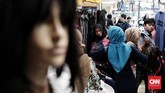 Asosiasi Pengusaha Ritel Indonesia (Aprindo) memaparkan peningkatan belanja masyarakat melonjak sejak Senin (4/6) pekan lalu, atau H-11 Lebaran. (CNN Indonesia/Andry Novelino)
