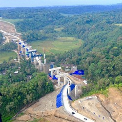 Mudik Ke Surabaya, Hati-Hati Lewati Jembatan Kali Kenteng