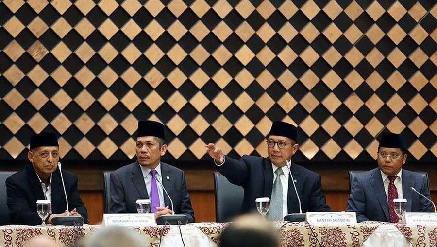 Sidang akan dimulai 16.30 WIB, diawali dengan paparan Tim Badan Hisab dan Rukyat Kementerian Agama tentang posisi hilal secara astronomis.