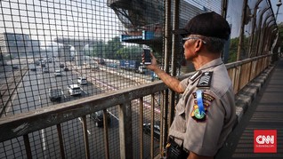 Mobil Anggota Wantannas Dilempar Batu di Tol, Polisi cek CCTV
