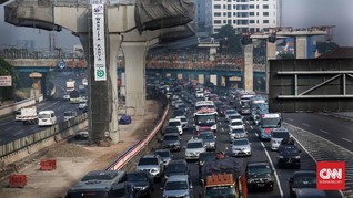 Rest Area dan Proyek LRT Penyebab Macet Tol Jakarta-Cikampek