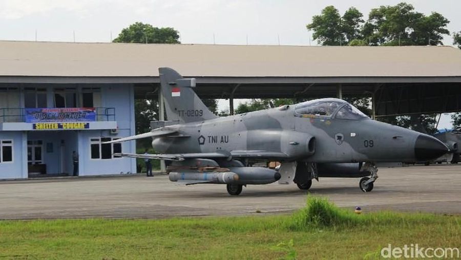 Pilot militer akan dilatih untuk dapat mengoperasikan pesawat Garuda Indonesia.