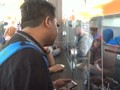 VIDEO: Antrean Padat di Loket Pembatalan Tiket Stasiun Gubeng