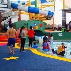Kota Ini Izinkan Wanita Telanjang Dada di Kolam Renang