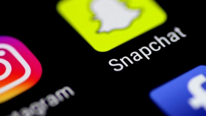 The Snapchat messaging application is seen on a phone screen August 3, 2017.   REUTERS/Thomas White