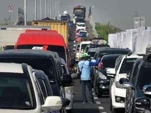 Tragedi Brexit 2016: Saat Pemudik Harus Bertahan Hidup di Tengah Kemacetan