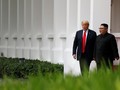 'Kado Aneh' Donald Trump buat Kim Jong Un di Singapura