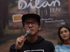 Chord Rindu Sendiri dari Iqbaal Ramadhan, OST Film Dilan 1990