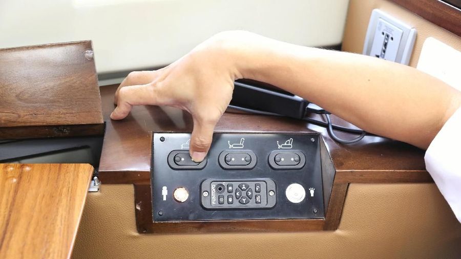 Tiket kereta first class untuk keberangkatan perdana rute Jakarta-Surabaya Hari ini habis terjual.