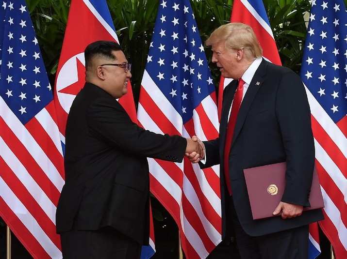 Trump - Kim Berdamai, Kekalahan Bagi Korea Utara?