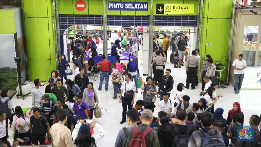 Selama masa angkutan lebaran 2018 tanggal 5 - 11 Juni, sekitar 120.091 penumpang sudah diberangkatkan dari Stasiun Gambir.