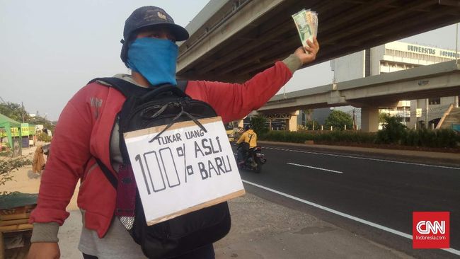 Meraup Berkah dari Jasa Penukaran Uang Pecahan