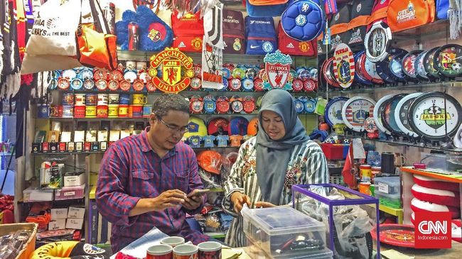 Penjualan Atribut Tak Tertular Semarak Piala Dunia 2018