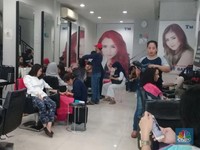 Smoothing dan Potong Bob, Gaya Rambut Andalan di Lebaran 2018