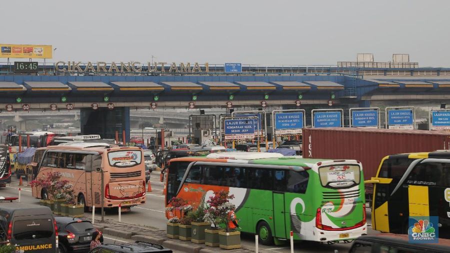 Jalan Tol Jakarta-Cikampek II (Elevated) ditargetkan dapat dilalui pemudik saat Lebaran 2019.