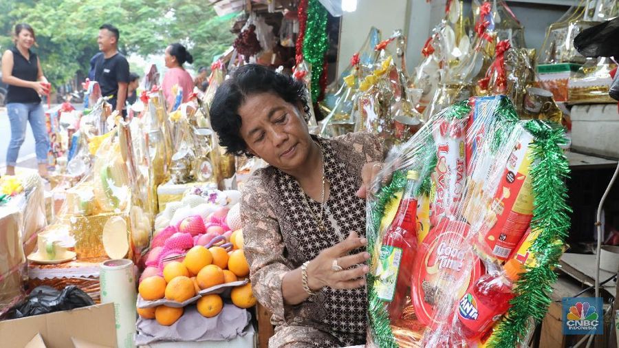 Penjualan Parcel Lebaran di Kawasan Barito, Kamis (14/6/2018). (CNBC Indonesia/ Andrean Kristianto)