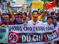 Warga Vietnam Demo Besar-besaran Tolak Investor China