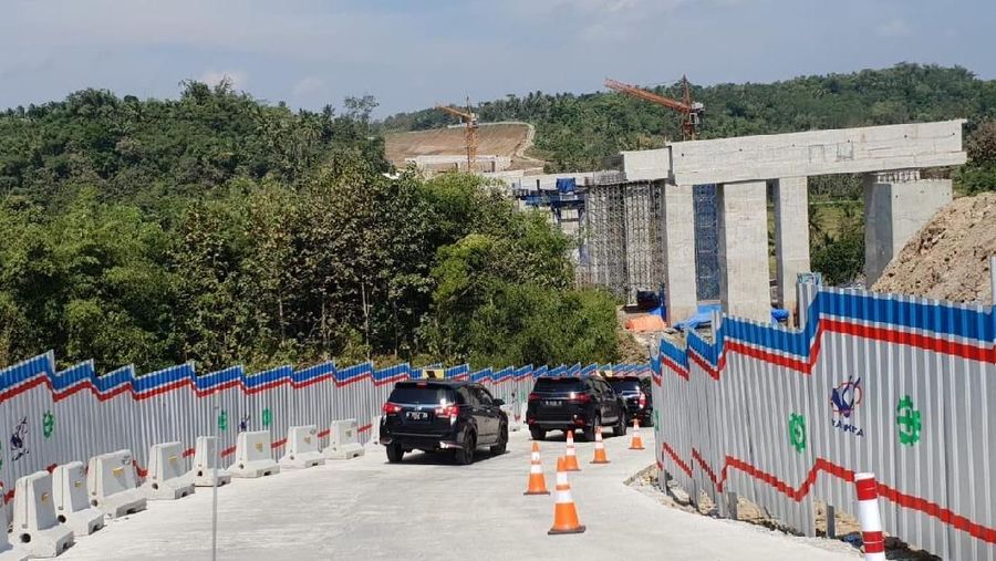 Pembangunan Tol Batang-Semarang termasuk Jembatan Kali Kuto ditargetkan rampung pada akhir 2018