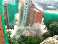 VIDEO: Apartemen 18 Lantai di Kolombia Rata dengan Tanah