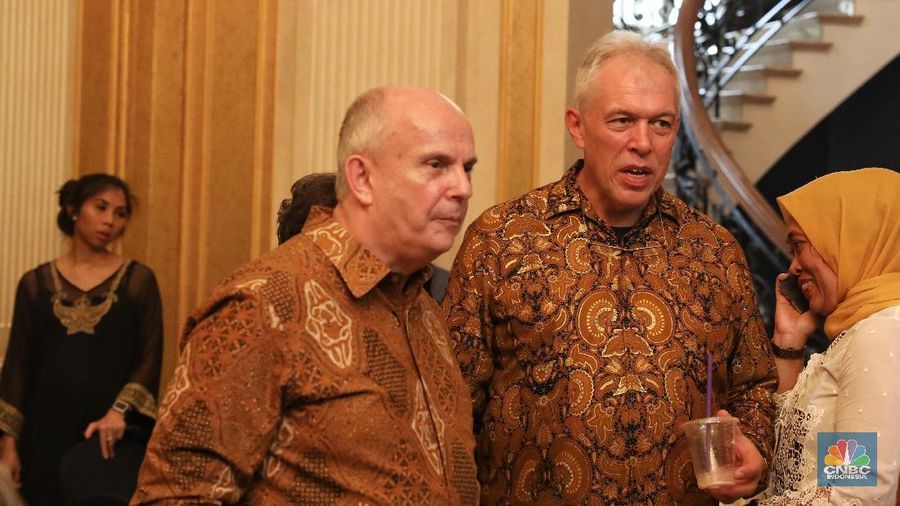 Untuk mengkatalisasi keterlibatan sektor swasta, peraturan pemerintah perlu mendorong.