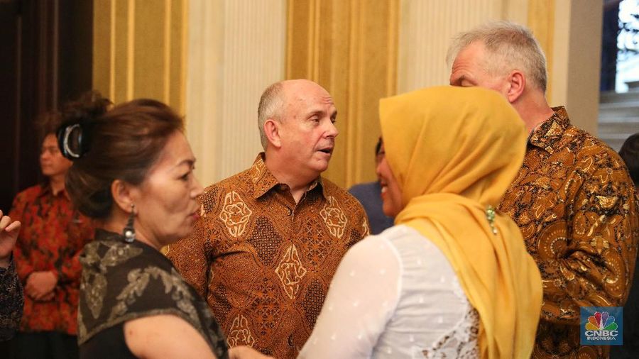 Kegembiraan terpancar dari wajah para tamu karena dapat saling bertemu dan juga sebagi ajang silaturahmi di momen lebaran ini.