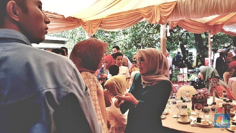 Wakil Presiden Jusuf Kalla (JK) mudik ke kampung halamannya di Makassar dan menggelar Halalbihalal dengan warga.