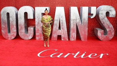 Rihanna Telah Merilis 11 Parfume Cantik dan kaya raya begitulah kata-kata yang tepat bagi penyanyi Rihanna.