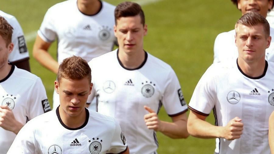 Jerman vs Meksiko, Lupakan Sejenak Kemesraan Ekonomi