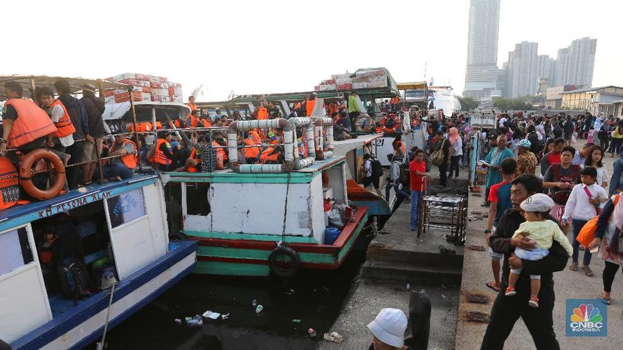 Masih ditemukan kelebihan muatan kapal yang dioperasikan di dermaga tersebut.