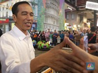 Senasib, Jokowi Akan Bahas Soal CPO saat Mahathir Berkunjung