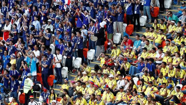 Penyanyi Latin Kerampokan saat Menonton Piala Dunia