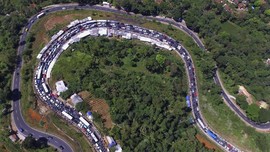 Diskon Tarif Biang Keladi Macet di Tol