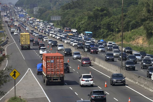 Jasa Marga Gelar Contraflow 2 Lajur di KM 29-61 Arah Cikampek