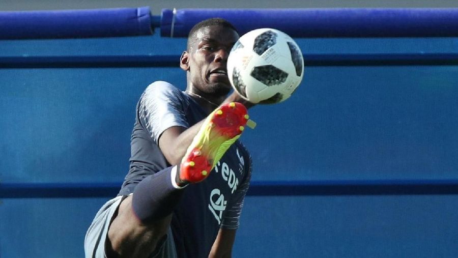 Soccer Football - World Cup - France Training - France Training Camp, Moscow, Russia - June 18, 2018 France's Paul Pogba during training REUTERS/Albert Gea