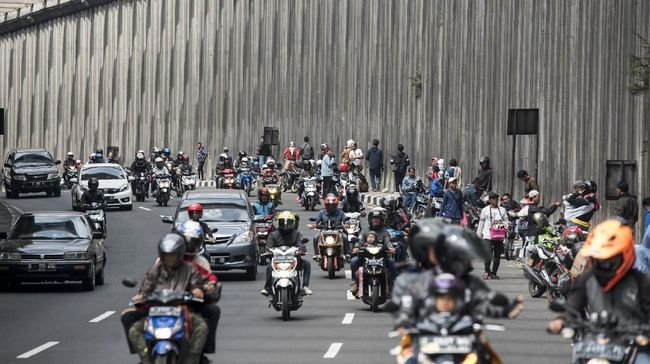 Jalan Nagreg Padat, Polisi Berlakukan One Way Situasional