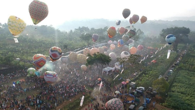 Festival Balon Udara digelar salah satunya sebagai kampanye terkait keselamatan penerbangan.