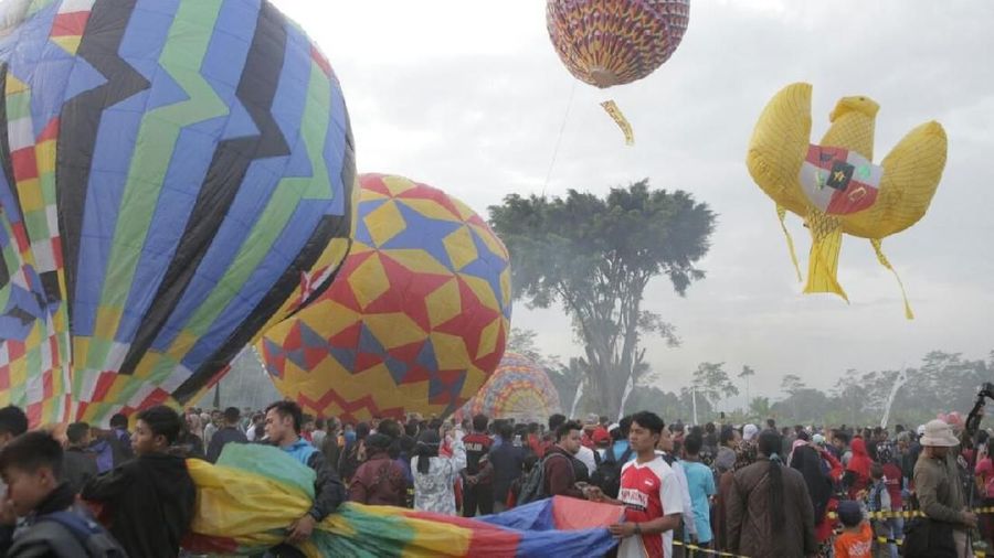 Festival Balon Udara digelar salah satunya sebagai kampanye terkait keselamatan penerbangan.