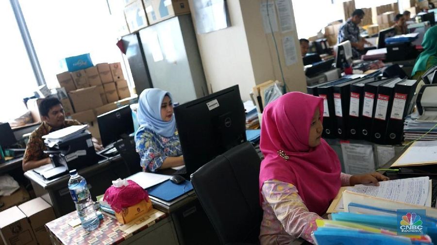 Gaji ke-13 PNS dibayarkan mulai tanggal 2 Juli 2018 untuk menghadapi tahun ajaran baru.
