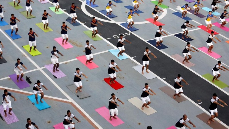 Hari Yoga Internasional ini dirayakan setiap tanggal 21 Juni, sesuai dengan konvensi di Perserikatan Bangsa-Bangsa (PBB) yang dicapai tahun 2014 lalu.