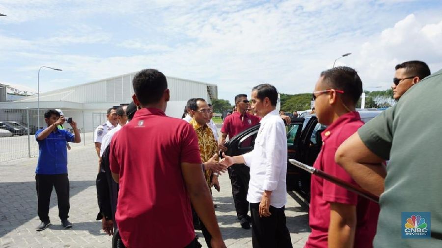 Jokowi telah meminta kepada para pengusaha kelas kakap agar fokus mengembangkan ekspor