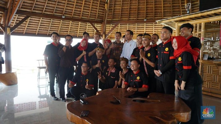 Lupa Ulang Tahun Sendiri, Jokowi Dapat Kejutan dari Wartawan