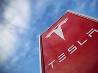 Terungkap! Tesla & RI Bakal Produksi 'Powerbank' Raksasa